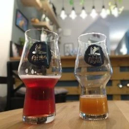 Crafty Bar Budapest - Étel/ital