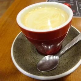 Créme Cup Café - Alexandra Könyvesház Budapest - Étel/ital