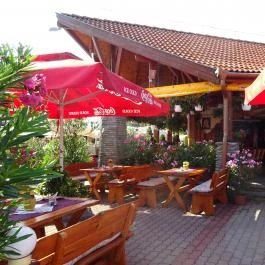 Csehó Pub Étterem Balatonlelle - Külső kép