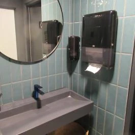 Csemege Budapest - Mosdó