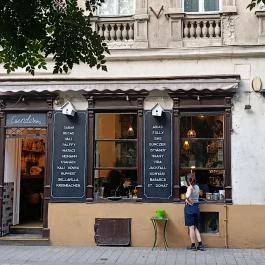 Csendes Társ Winebar & Garden Budapest - Külső kép