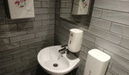 Csendes Társ Winebar & Garden Budapest - Mosdó