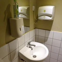 Csendes Társ Winebar & Garden Budapest - Mosdó