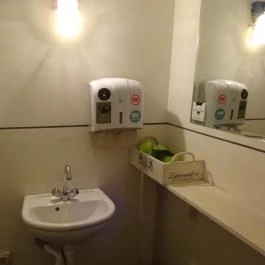 CsendesM Budapest - Mosdó