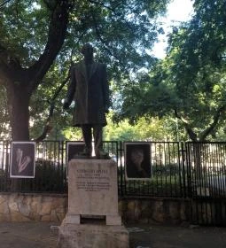 234. legjobb látnivaló: Csengery Antal szobra