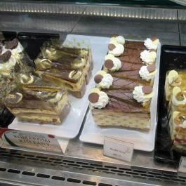 Cserfalvi Cukrászda - Bécsi út Budapest - Étel/ital