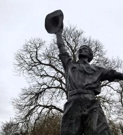 20. legjobb látnivaló: Cserkészfiú