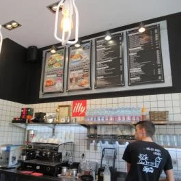 Cserpes Tejivó - Allee Budapest - Belső