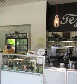 Cserpes Tejivó - Allee