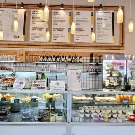 Cserpes Tejivó - Corvin köz, Budapest - Belső