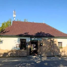 Csikó Borozó Lajosmizse - Külső kép