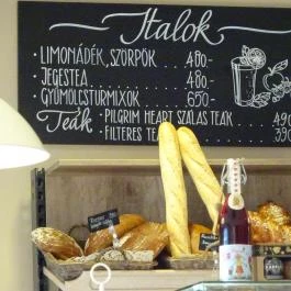 Csillaghegyi Megálló Budapest - Belső