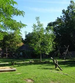 Csillagvár - Középkori életpanoptikum, Huszármúzeum