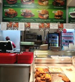 Csirke Csibész - Nagymező utca