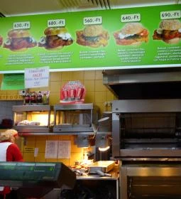 Csirke Csibész - Lehel Csarnok