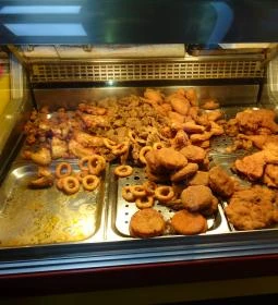 Csirke Csibész - Lehel Csarnok