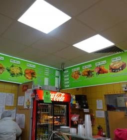 Csirke Csibész - Lehel Csarnok