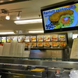 Csirke-Fogó - Westend City Center Budapest - Külső kép