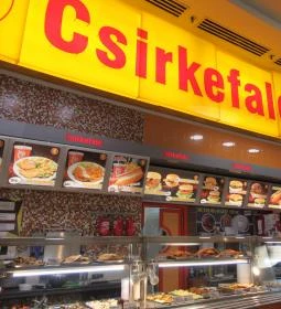 Csirkefaló Ételbár