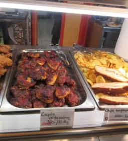 Csirkefaló Ételbár