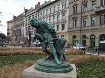 Csirkefogó-szobor Budapest