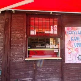 Csiti Büfé Kismaros - Külső kép