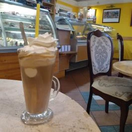 Csokolia Cukrászda Budapest - Étel/ital