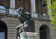 Csongor & Tünde szobor Budapest