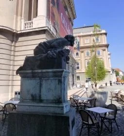 Csongor & Tünde szobor