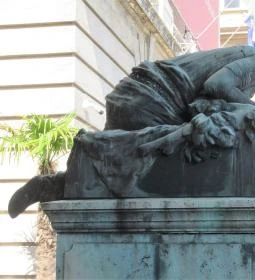 Csongor & Tünde szobor