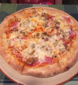 Csopak Vendéglő & Pizzéria