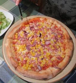 Csopak Vendéglő & Pizzéria