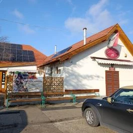 Csuta Cukrászda Csákvár - Külső kép