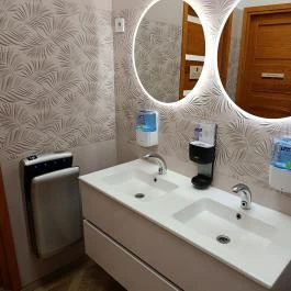 Csuta Cukrászda Csákvár - Mosdó