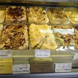 Csuta Cukrászda Csákvár - Étel/ital