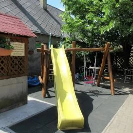 Csuta Cukrászda Csákvár - Külső kép