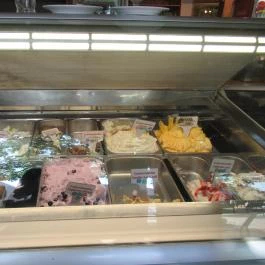 Csuta Cukrászda Csákvár - Étel/ital