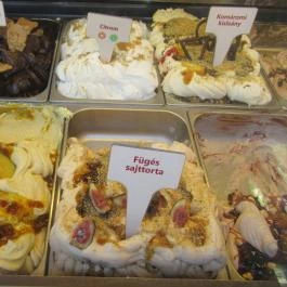 Csuta Cukrászda Csákvár - Étel/ital