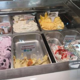 Csuta Cukrászda Csákvár - Étel/ital