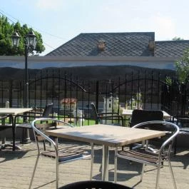 Csuta Cukrászda Csákvár - Külső kép