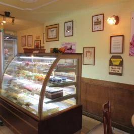 Csuta Cukrászda Csákvár - Belső