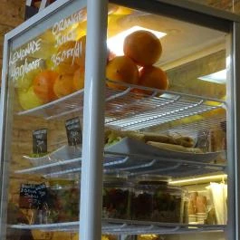 Cube Coffee Bar Budapest - Étel/ital