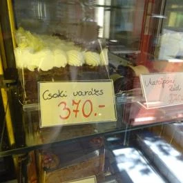 Cuki Cukrászda Budapest - Étel/ital