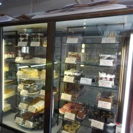 Cuki Cukrászda Budapest - Étel/ital