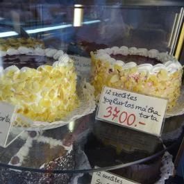 Cuki Cukrászda Budapest - Étel/ital