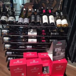 Cut & Barrel Budapest - Étel/ital