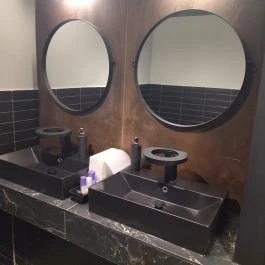 Cut & Barrel Budapest - Mosdó