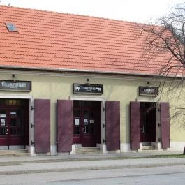 Czímer Húsbolt Biatorbágy - Külső kép