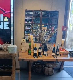 CZIN Bistro, Bár és Kávéház