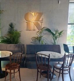 CZIN Bistro, Bár és Kávéház